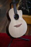 Lowden Stage Edition 32-SE
