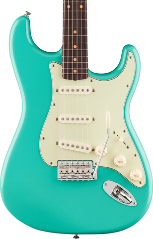 Fender Vintera® III Early '60s Stratocaster, Seafoam Green