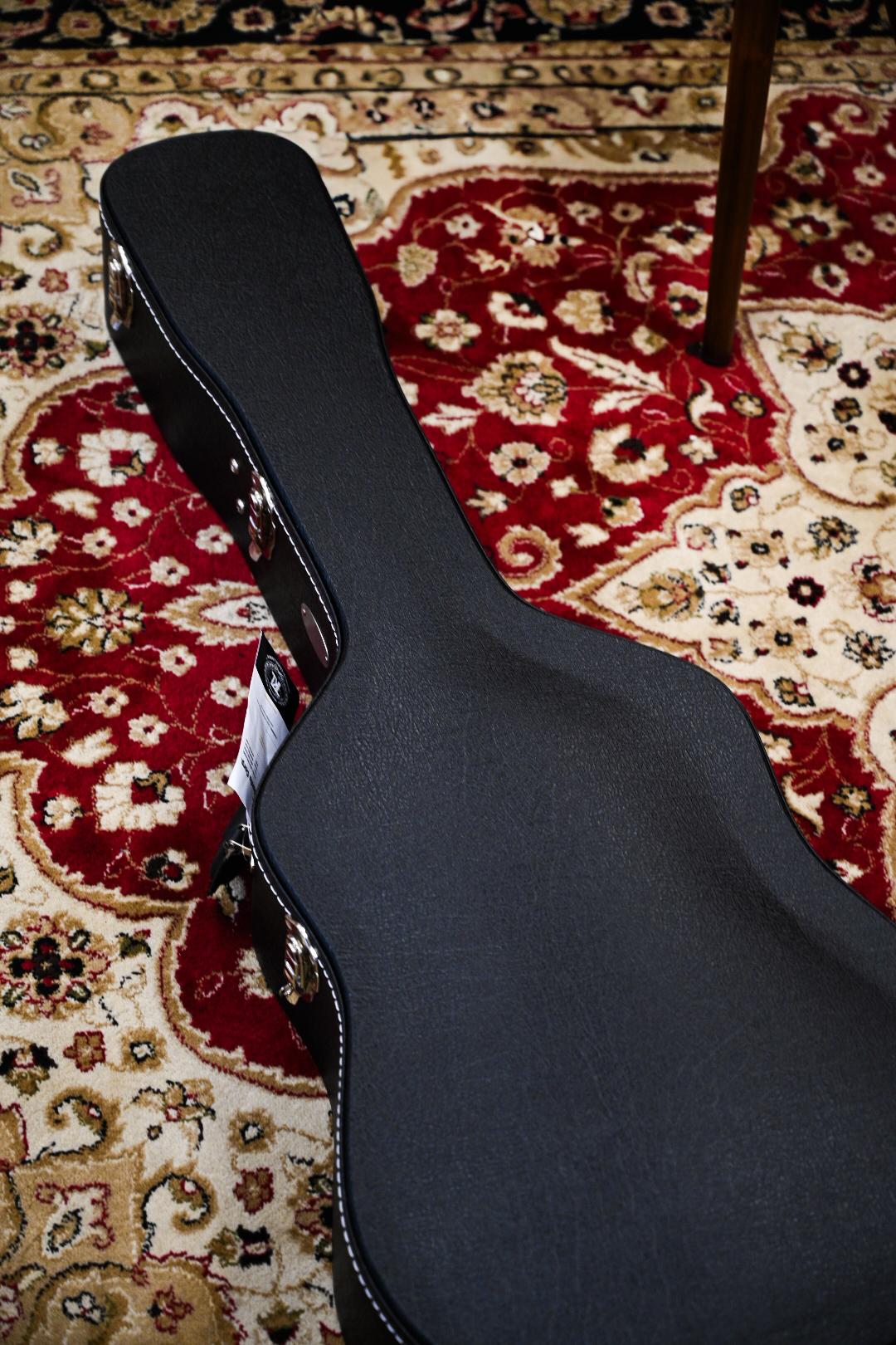 Martin D18E UK