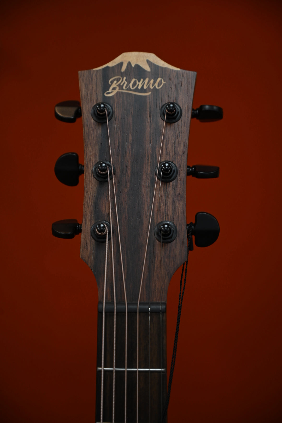 Bromo BAT2CE Tahoma Series Electro Acoustic Guitar