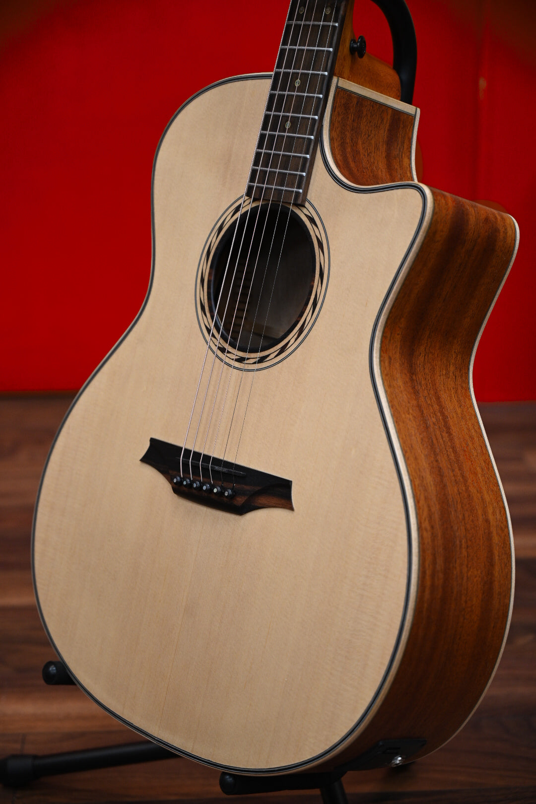 Bromo BAT2CE Tahoma Series Electro Acoustic Guitar