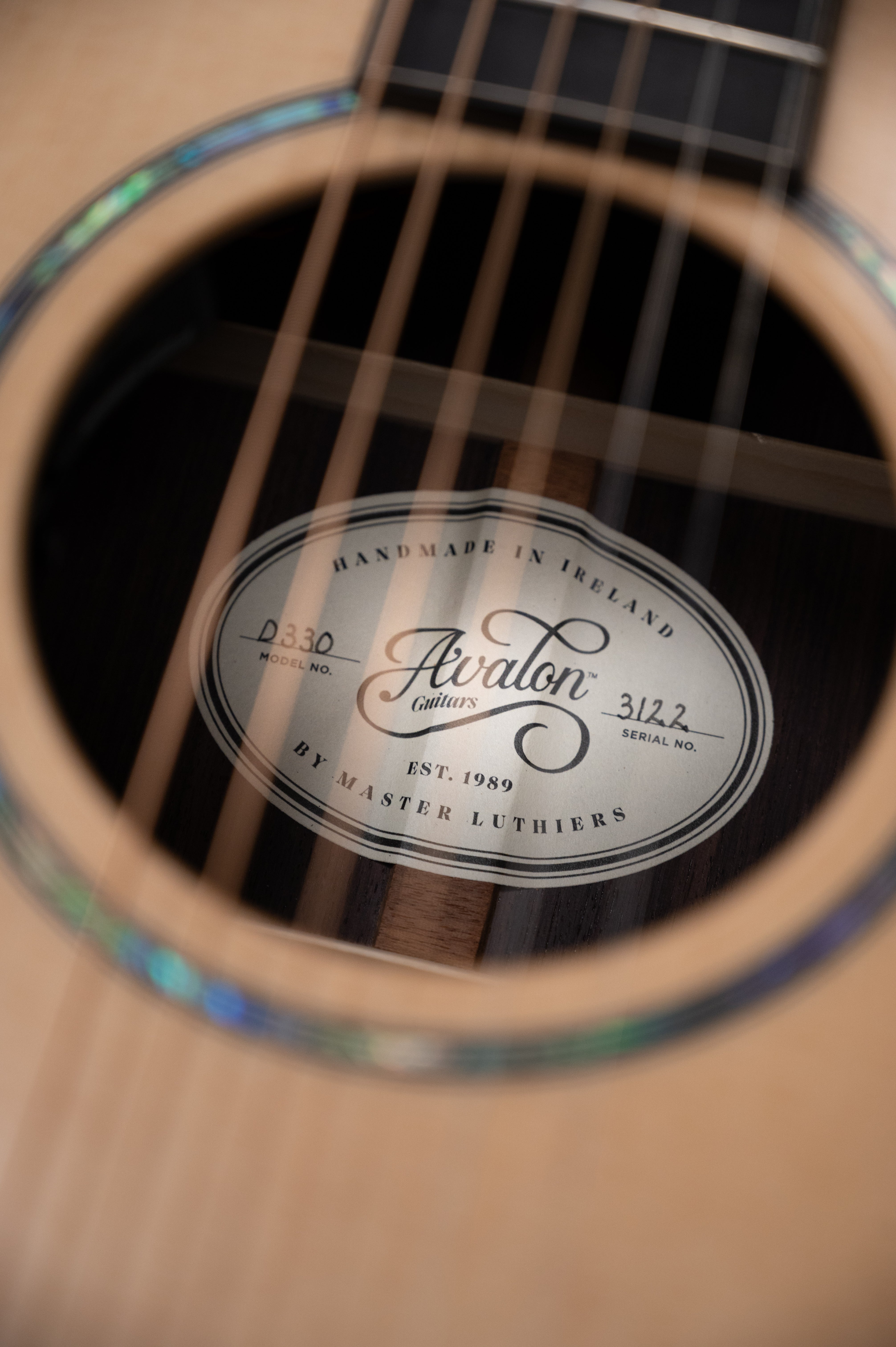 Avalon - D330E - Alaskan Spruce/Indian Rosewood