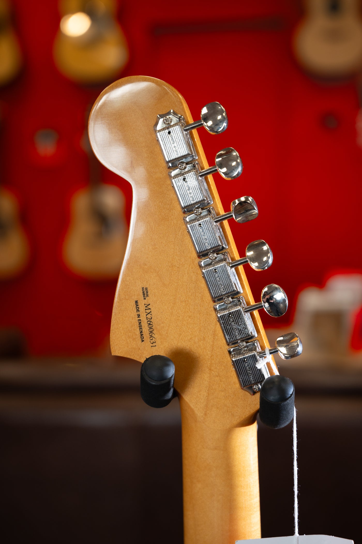 Fender Vintera® III Early '60s Stratocaster, Seafoam Green