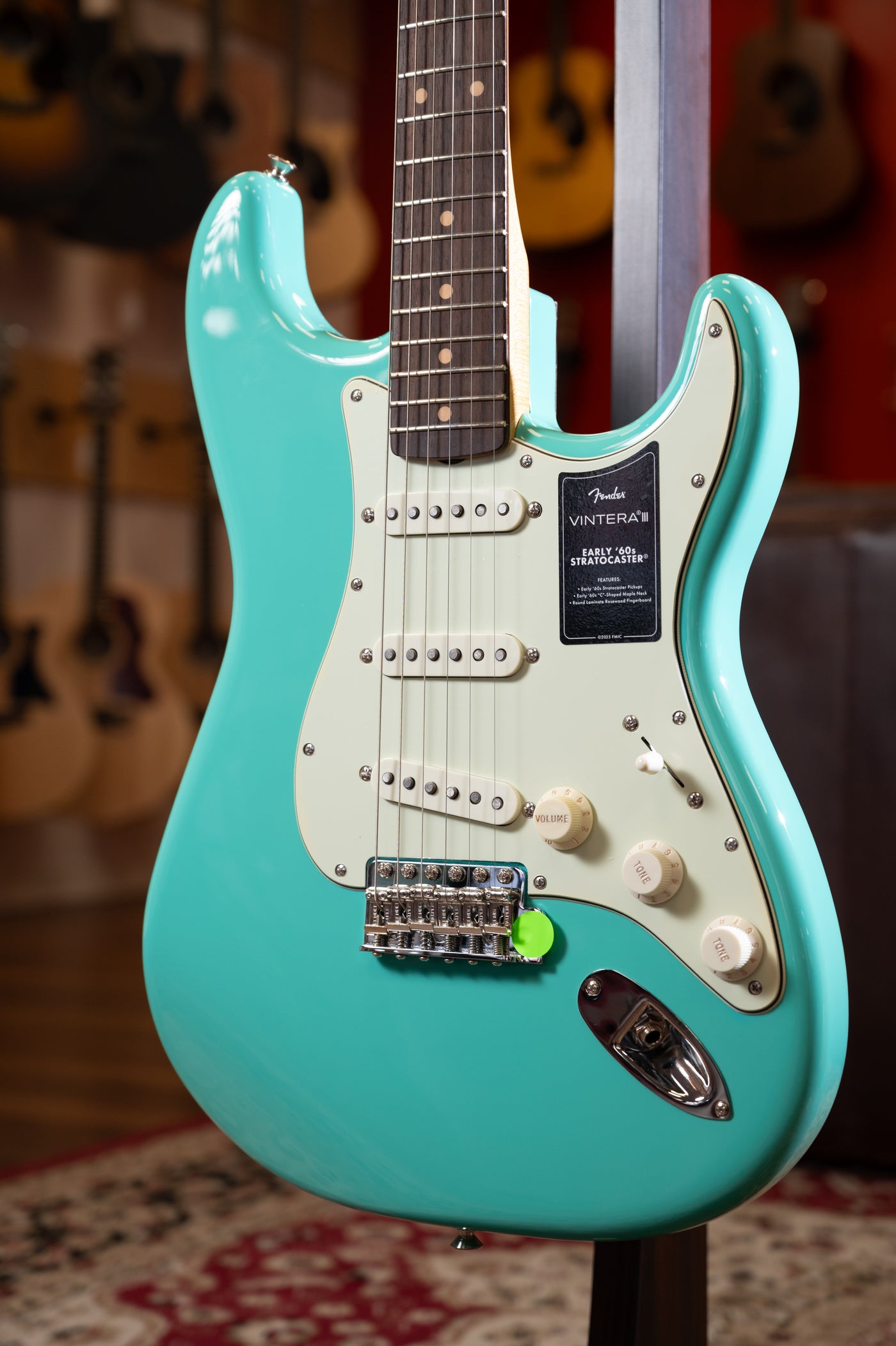 Fender Vintera® III Early '60s Stratocaster, Seafoam Green
