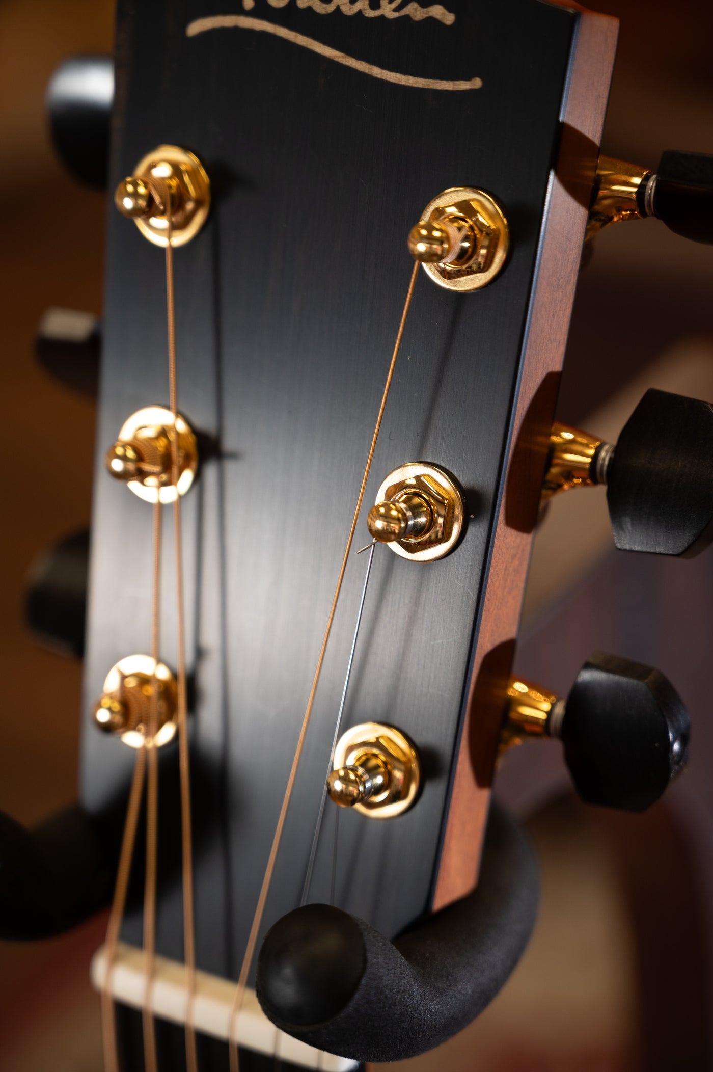 PREOWNED - Lowden S35W