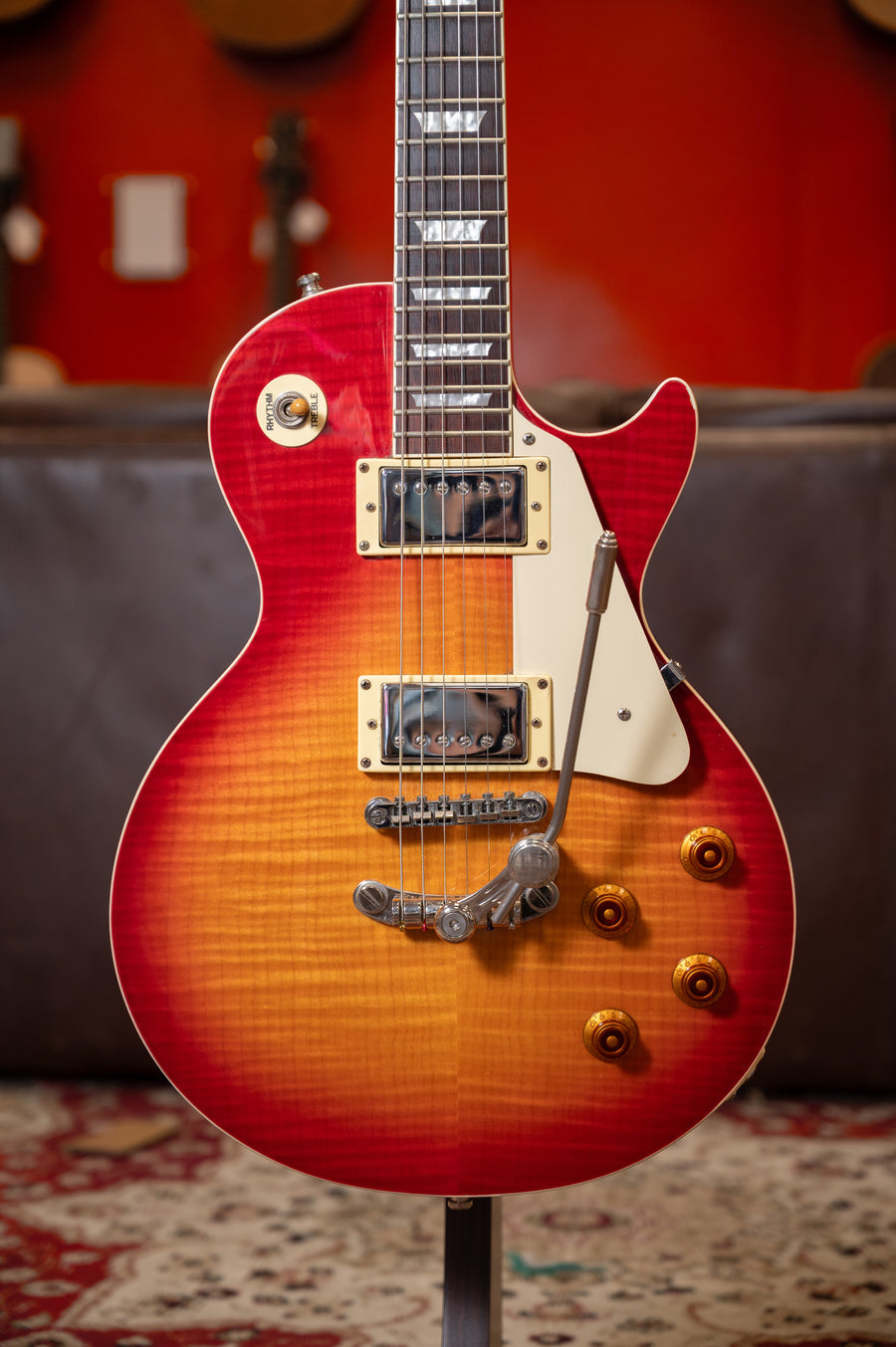 PREOWNED: Tokai Love Rock w/Les trem