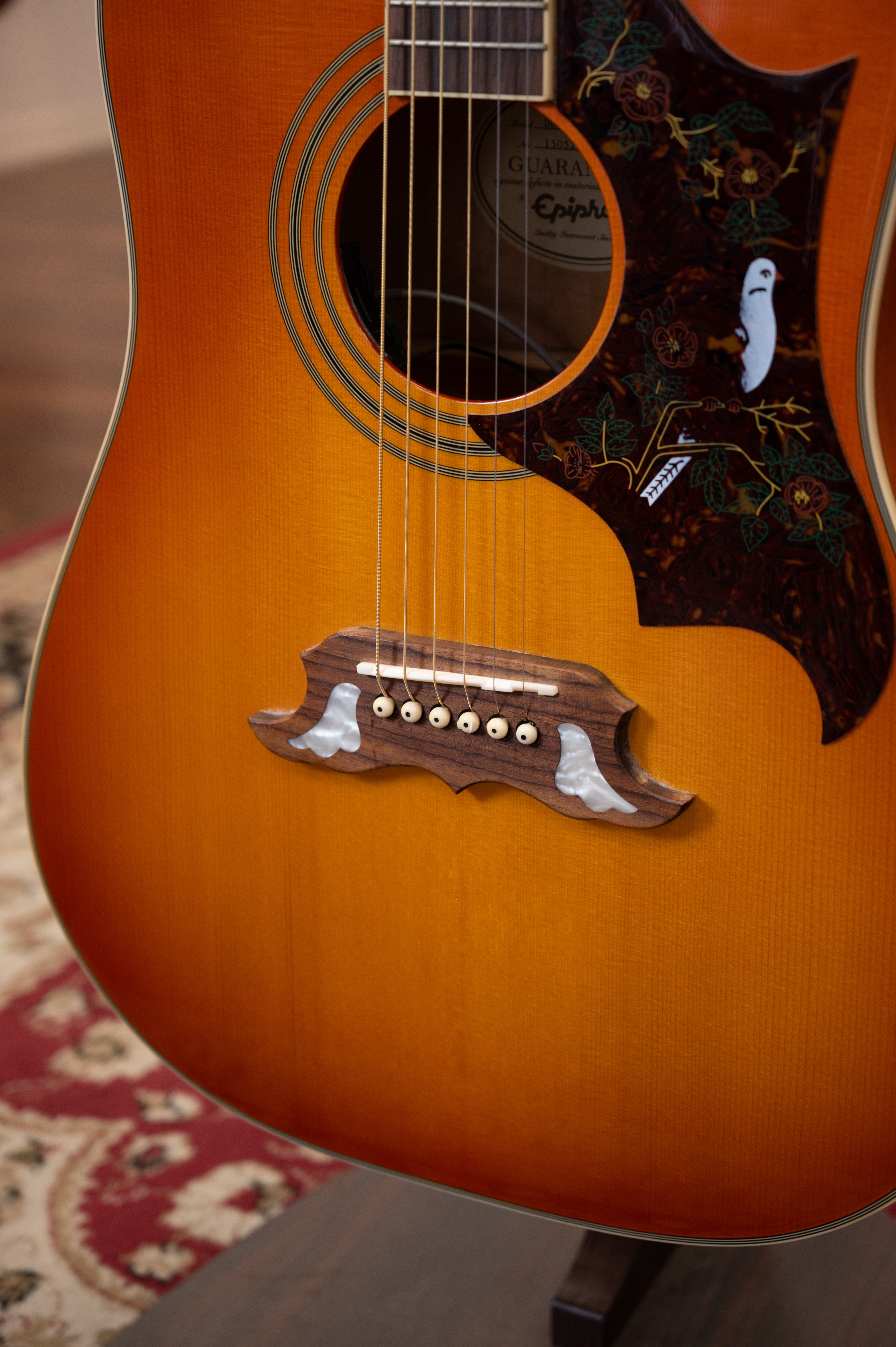 PRE-OWNED - Epiphone Dove Pro