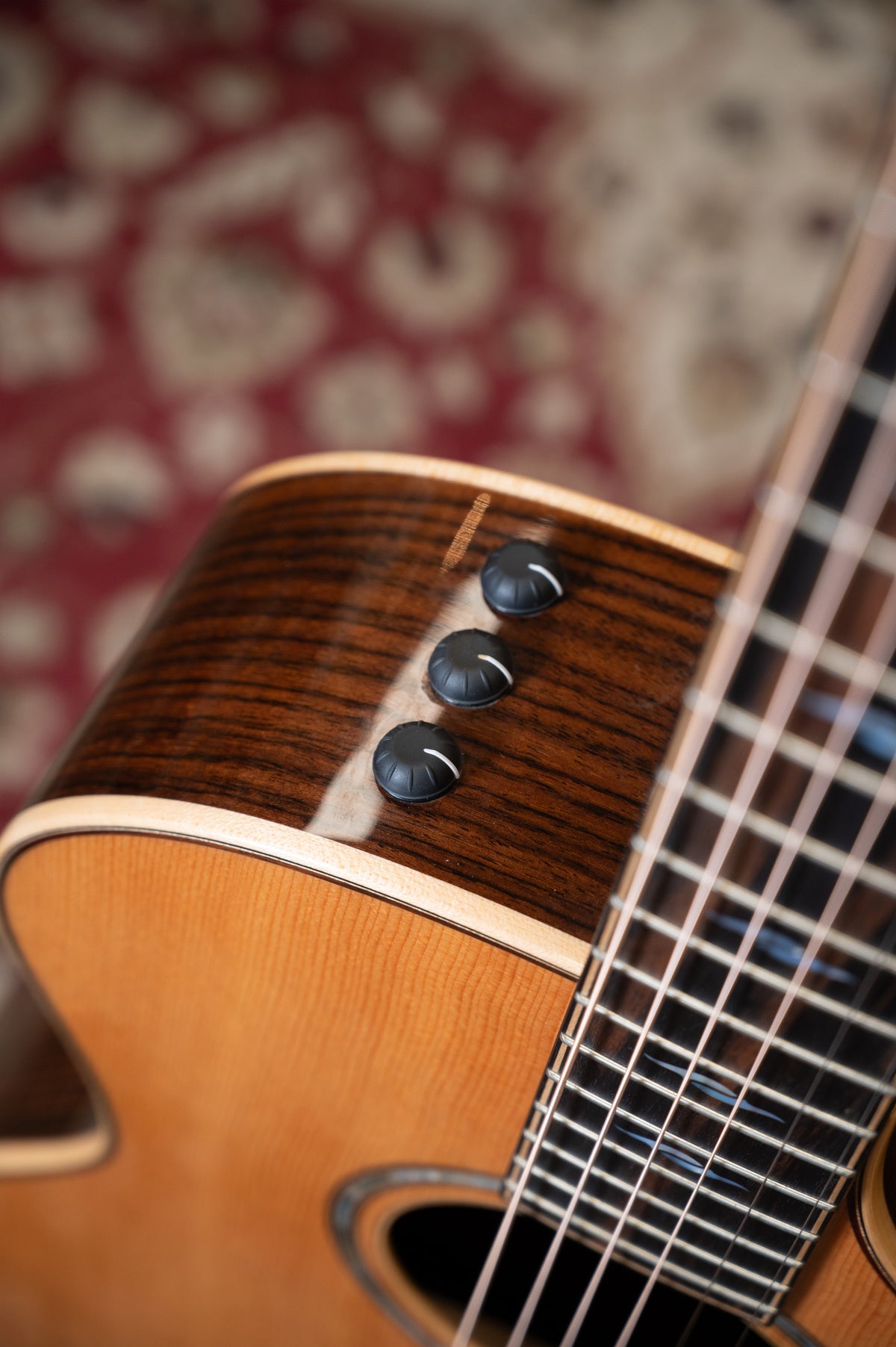 PRE-OWNED - Taylor - 814ce DLX