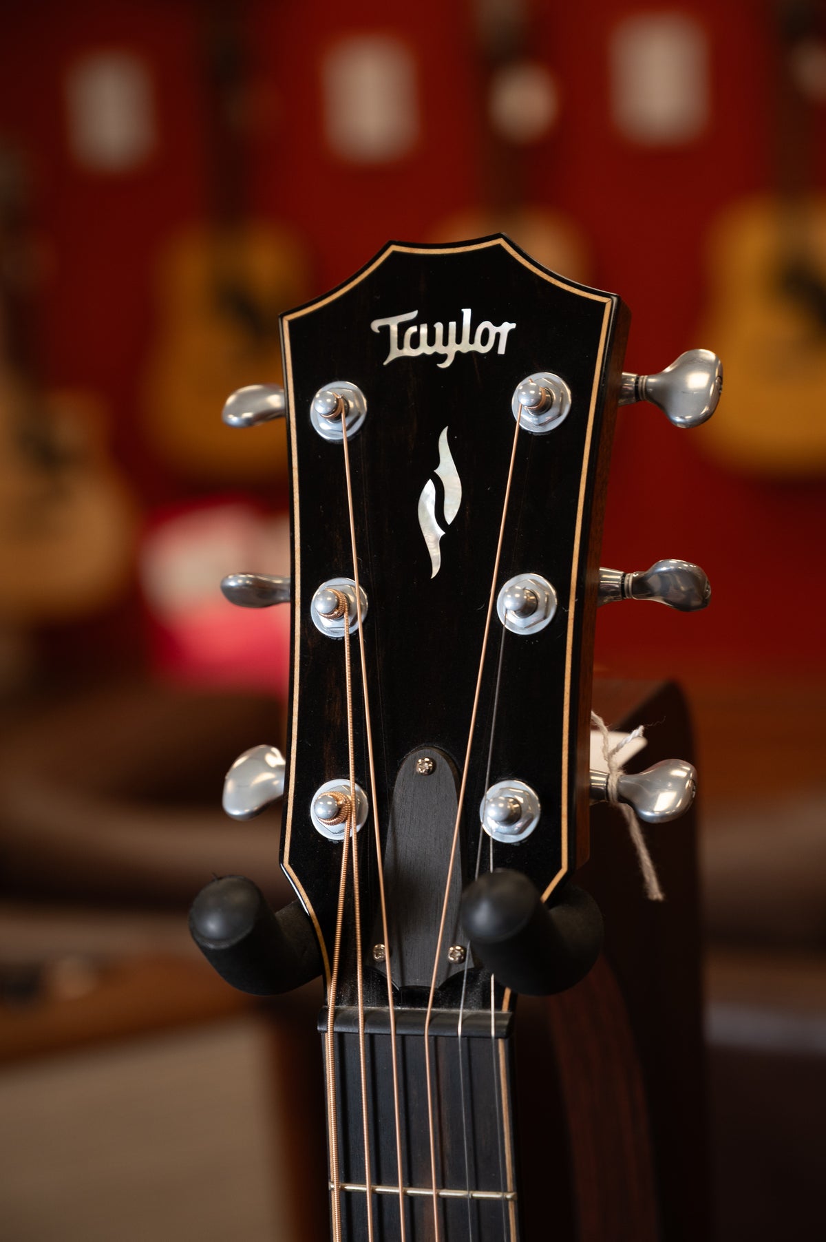 PRE-OWNED - Taylor - 814ce DLX
