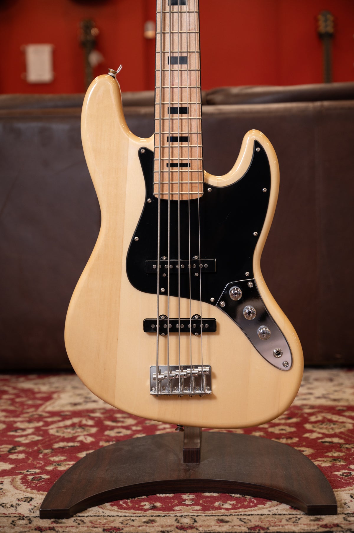 PRE-OWNED - Arrow Jazz Bass 5 String - Natural