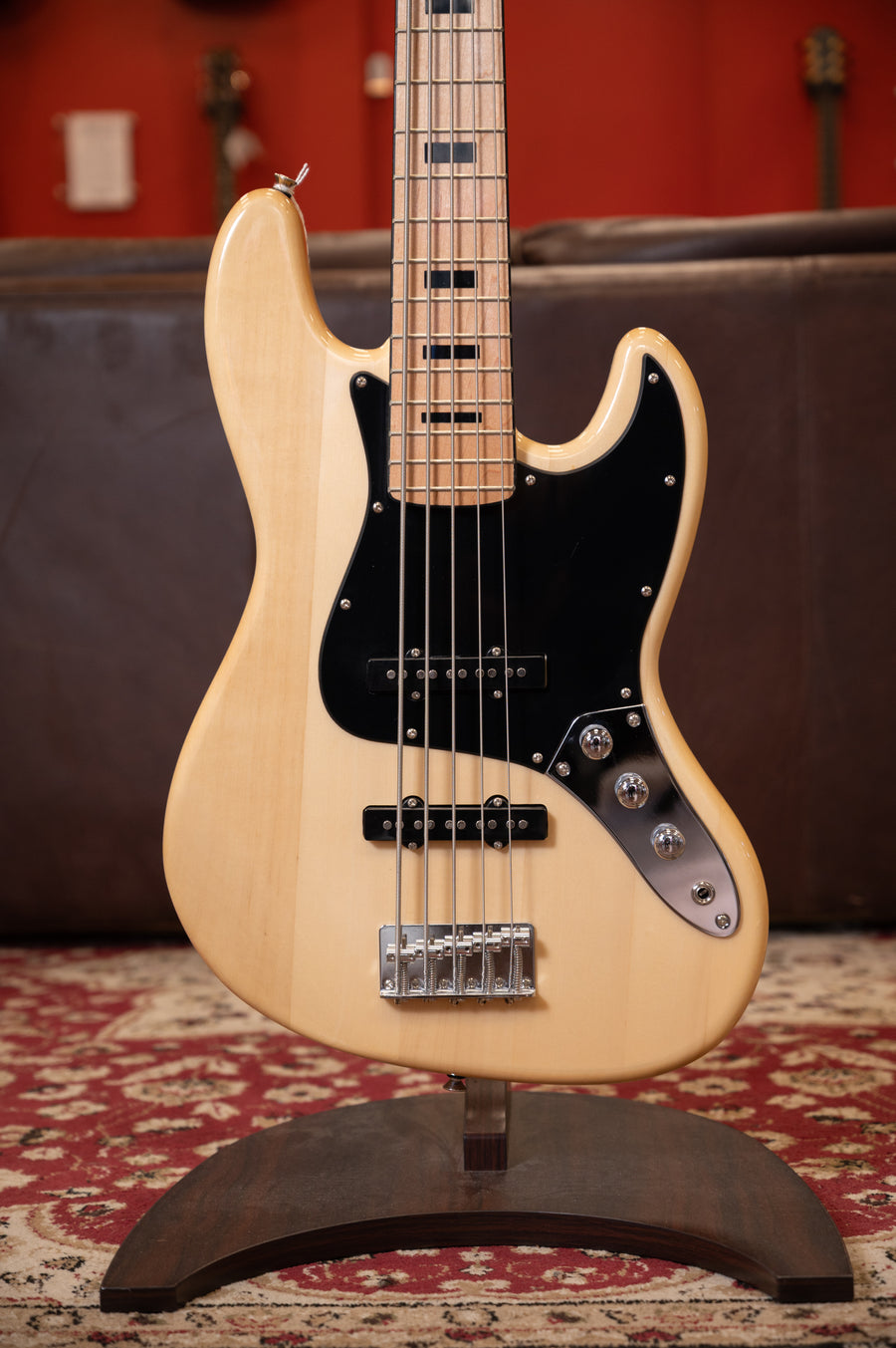 PRE-OWNED - Arrow Jazz Bass 5 String - Natural