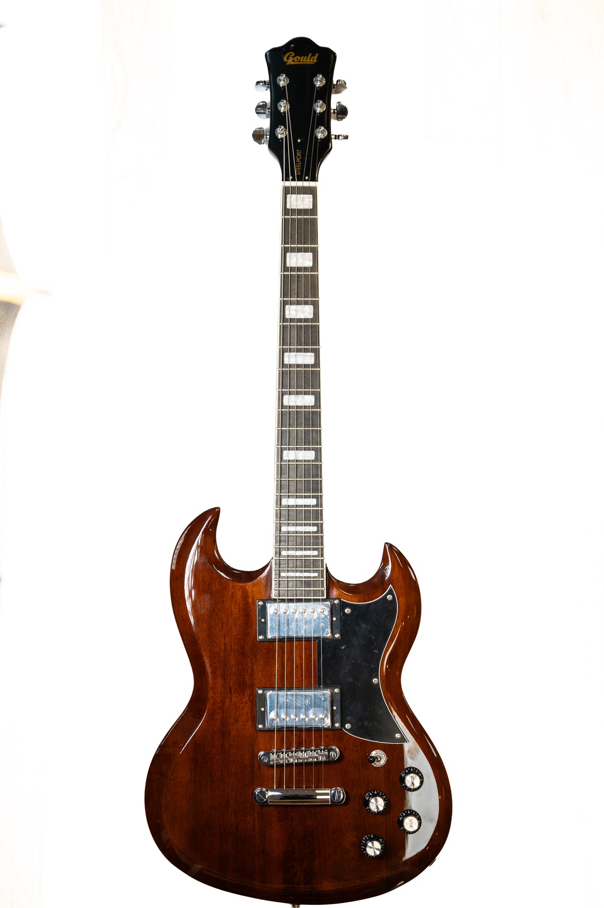 Gould GE40 Steelport Walnut