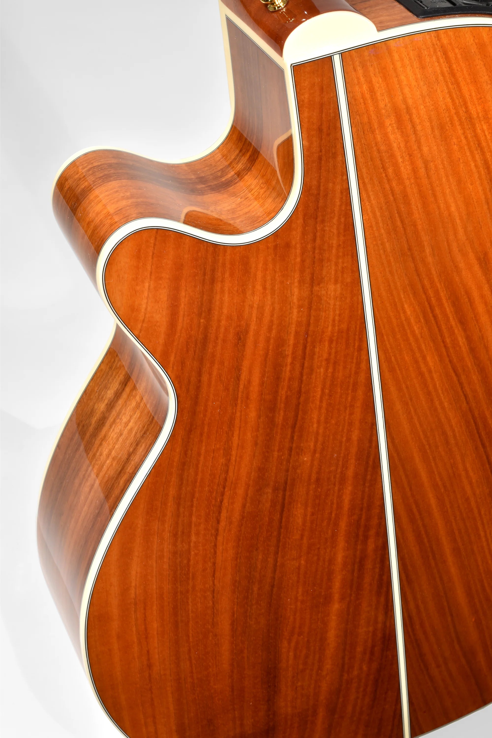 Takamine GN77KCE Hawaiian Koa