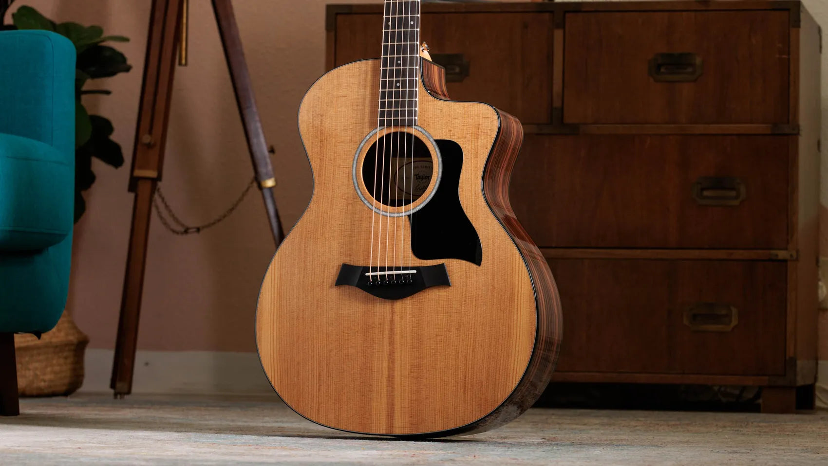 Taylor 214ce Plus